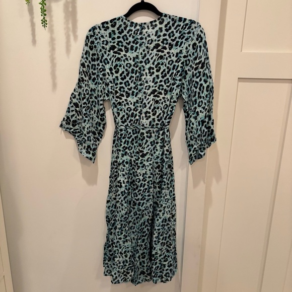 NFC Womens Leopard Print Wrap Dress Size XS/S NWOT Three Quarter Sleeve - Picture 6 of 10